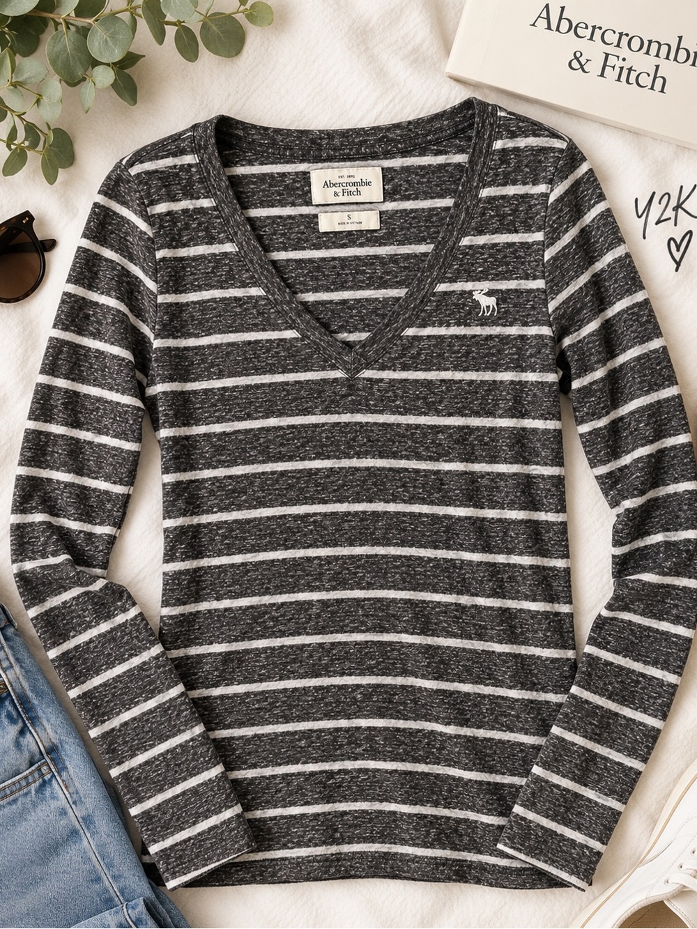 Vintage Y2K Abercrombie & Fitch Striped V-Neck Long Sleeve Top S